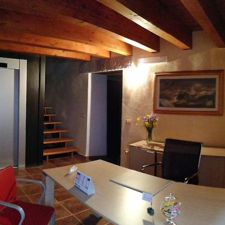 Ittireddu La Casa Del Borgo B&B 외부 사진