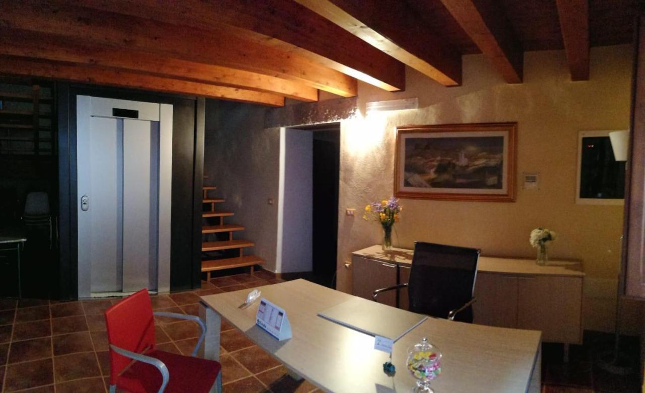 Ittireddu La Casa Del Borgo B&B 외부 사진